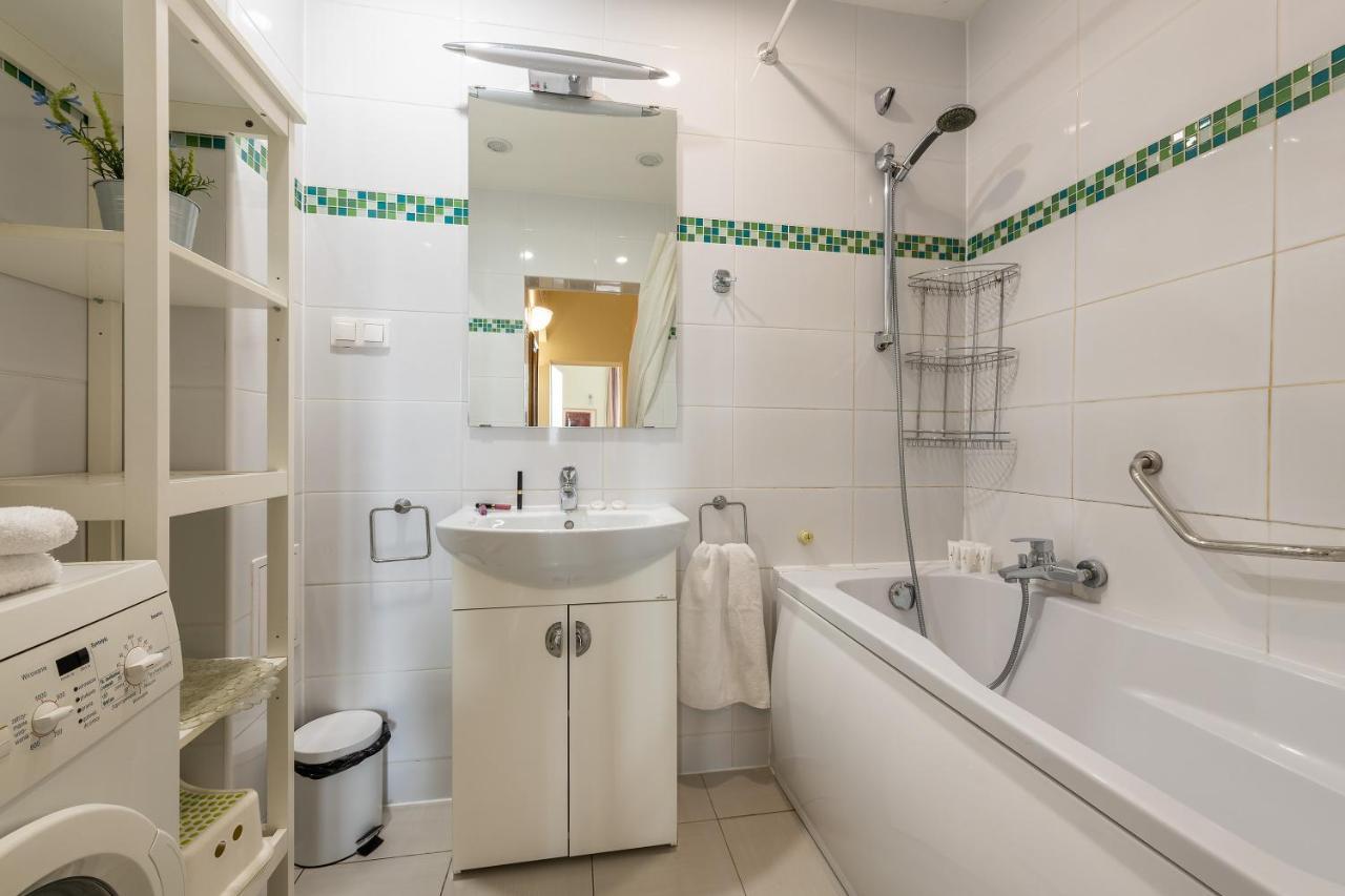 Two Bedroom Apartment For 6 People 바르샤바 외부 사진
